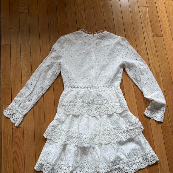 Storets White Satin with Lace Trim - Picture 2 of 8